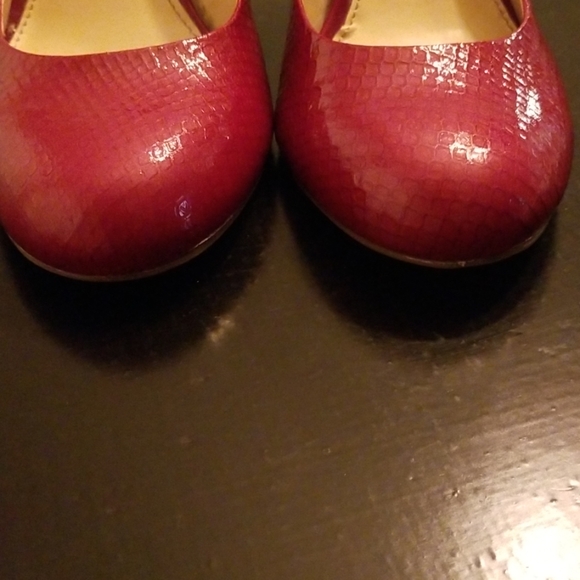 Gianni Bini red patent leather pumps nwot Taylor Swift Red era - Picture 4 of 7